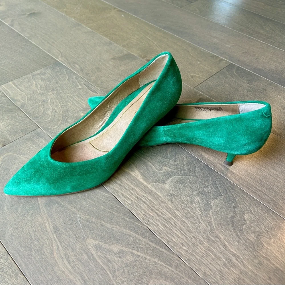 Vionic Josie Kitten Heel Emerald Suede Size 7 EUC